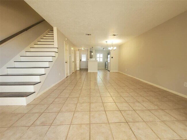 Building Photo - 2030 Plantation Dr