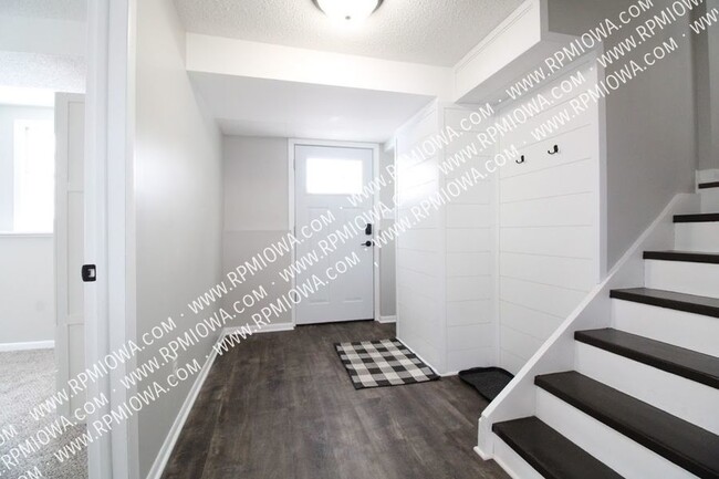 Building Photo - 1318 SW Kenworthy Dr