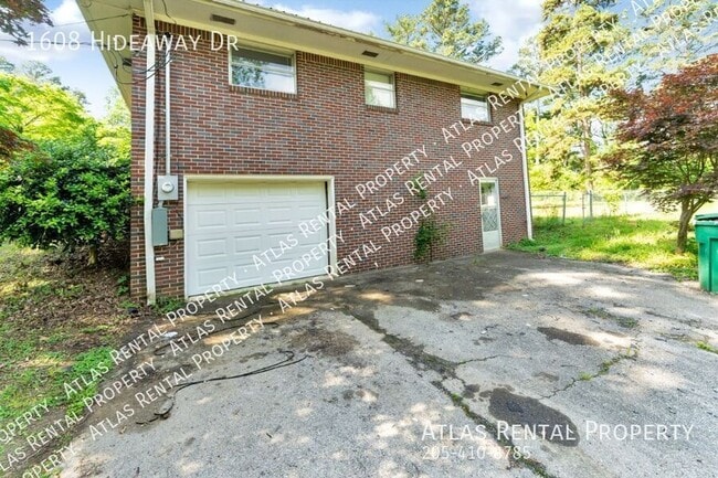 Building Photo - 1608 Hideaway Dr