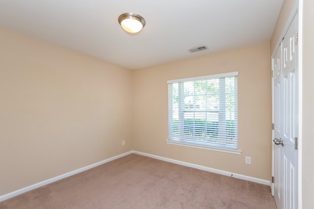 Building Photo - 722 Hope St