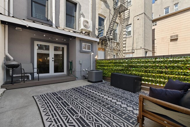 Building Photo - 1606 Palisade Ave