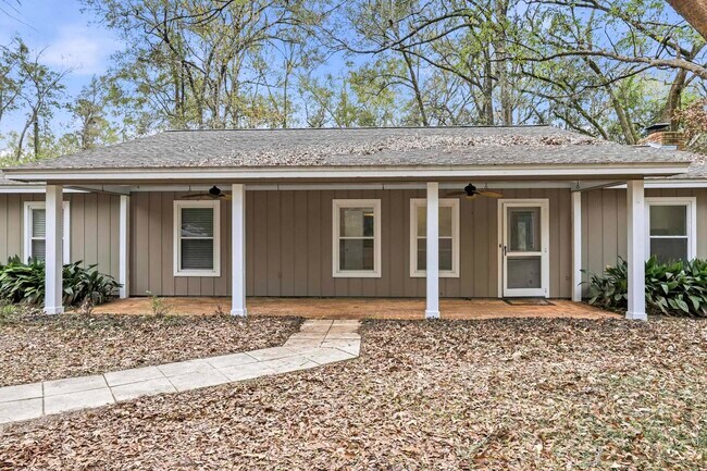 Building Photo - 7585 Skipper Ln