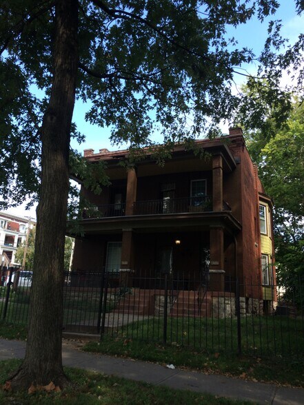 Building Photo - 4307 Walnut St