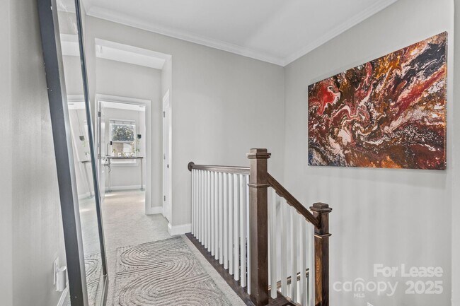 Building Photo - 2613 Statesville Ave