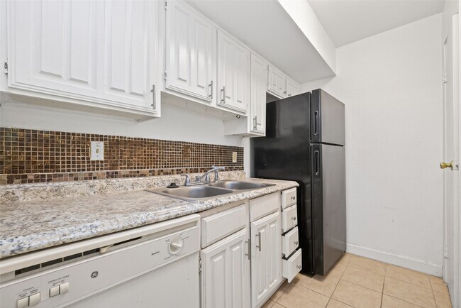 Building Photo - 6001 Reims Rd