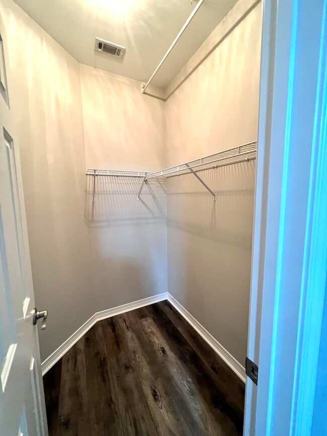 Building Photo - 1311 Treasure Cove