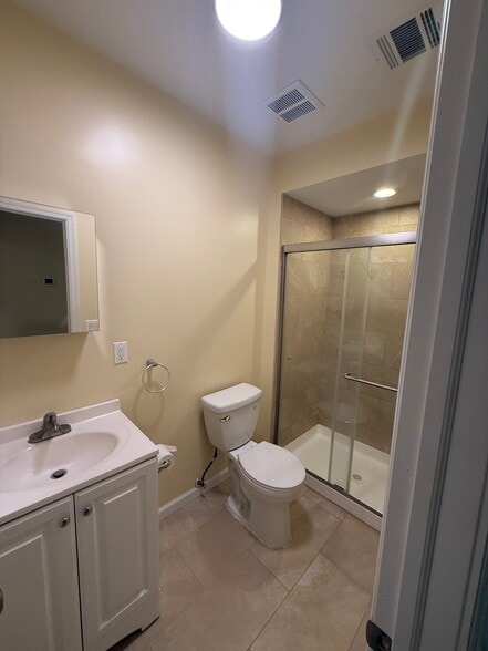 Building Photo - 7 Cortland St