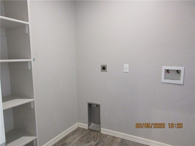 Building Photo - 10113 Black Boot Dr