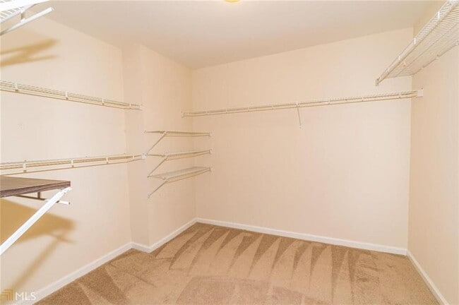 Building Photo - 330 Broken Lance Pl