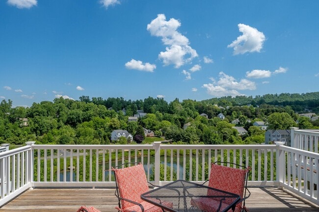 Building Photo - 1992 Asheville Dr