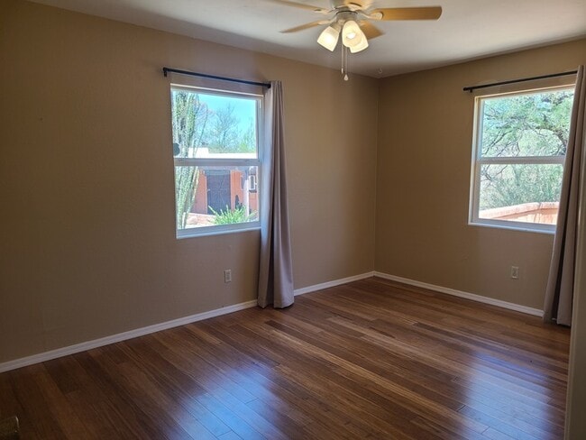Building Photo - Beautiful 3bedroom 2 bathroom