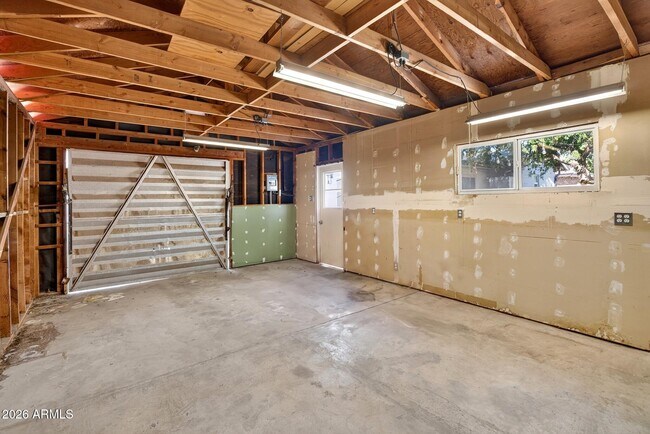 Building Photo - 1007 E Citrus Wy