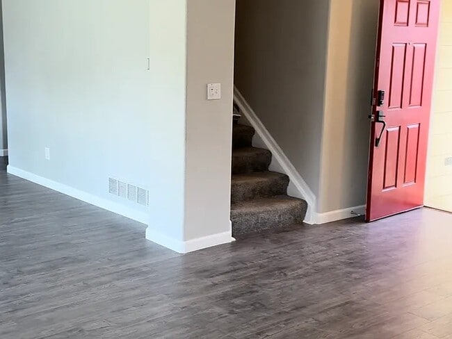 Building Photo - 9445 Bellaire St