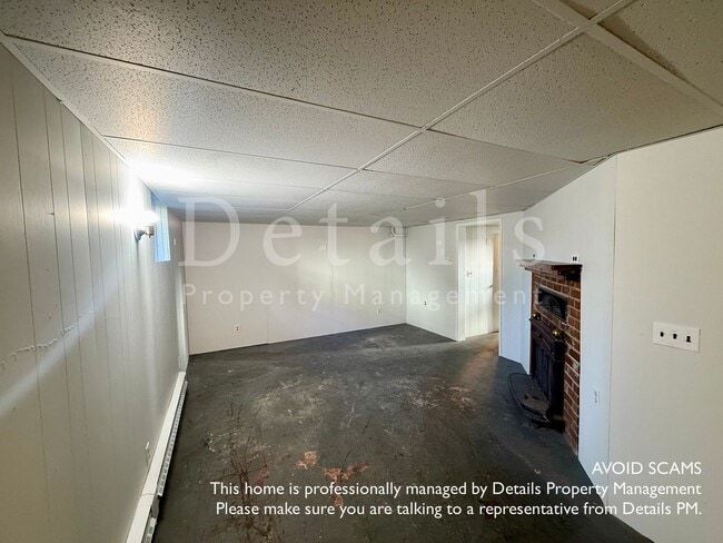 Building Photo - 5 Bedroom 2 Story With Basement!