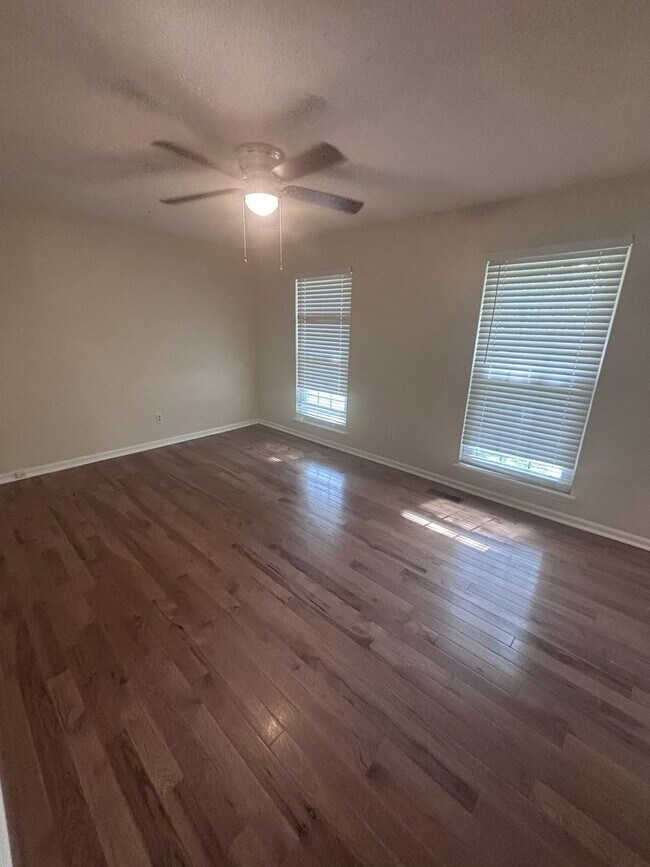 Building Photo - 1451 Arrowhead Trail