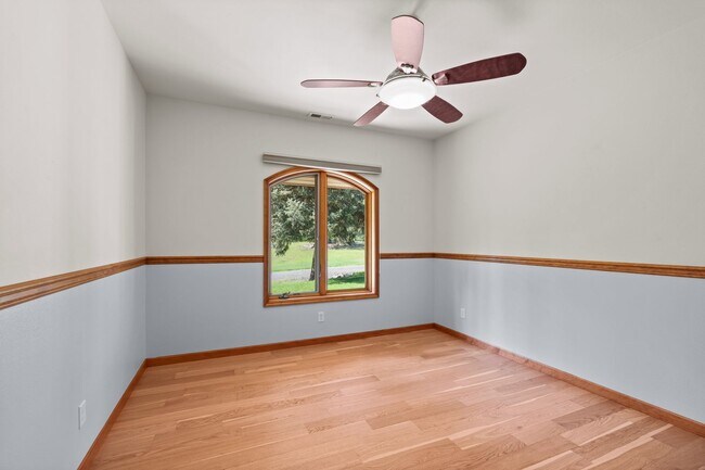 Building Photo - 6 Bed 4 Bath Daylight Rancher on Acreage in Mead School District.  Absolutely Gorgeous