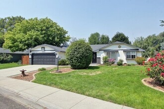Building Photo - 6153 N Portsmouth Ave