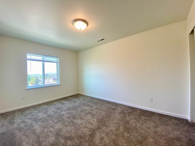 Building Photo - Beautiful, Newly-Built Home with Office