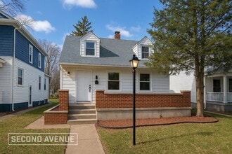 Building Photo - 12 McKinley St