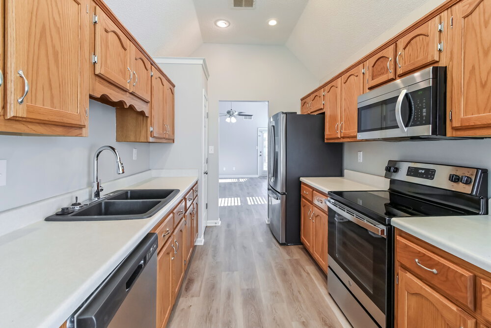 Building Photo - 5856 Kayla Dr