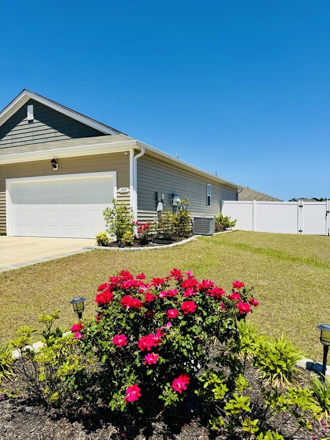 Building Photo - 1805 Castlebay Dr