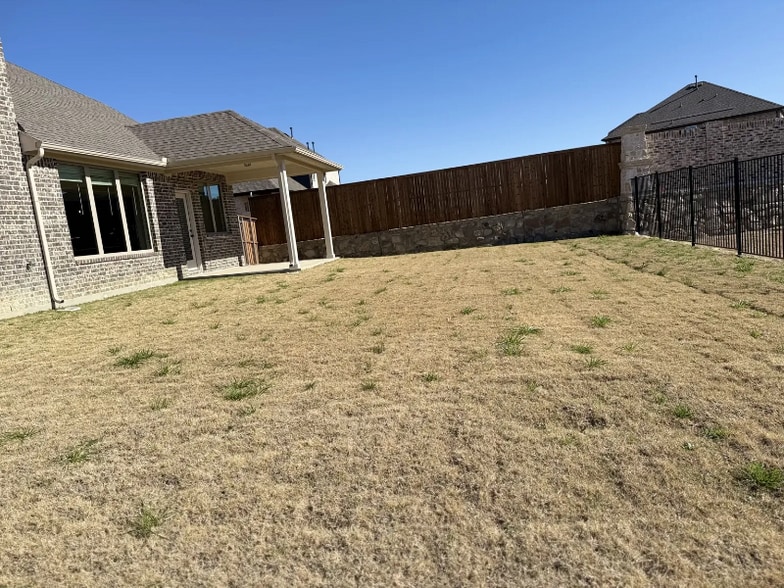 Building Photo - 1908 Wishon Rd