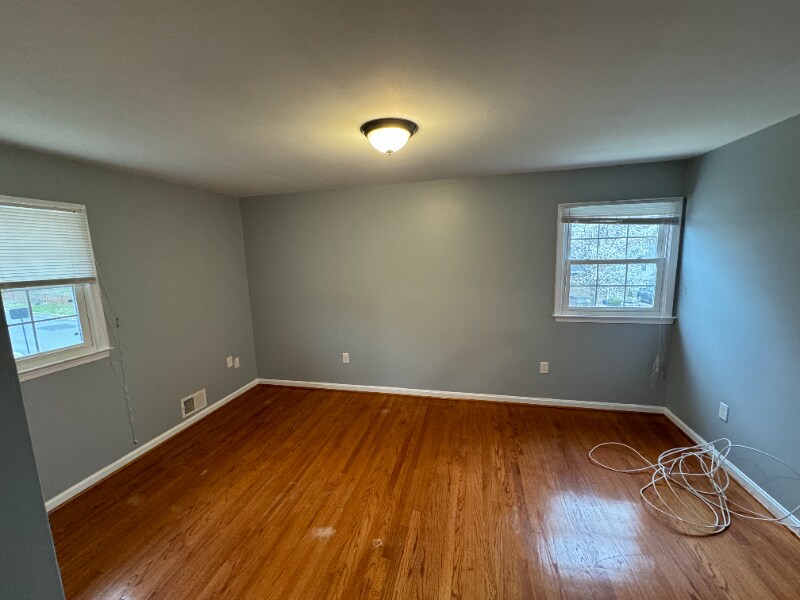 Building Photo - 3405 Glen Ave