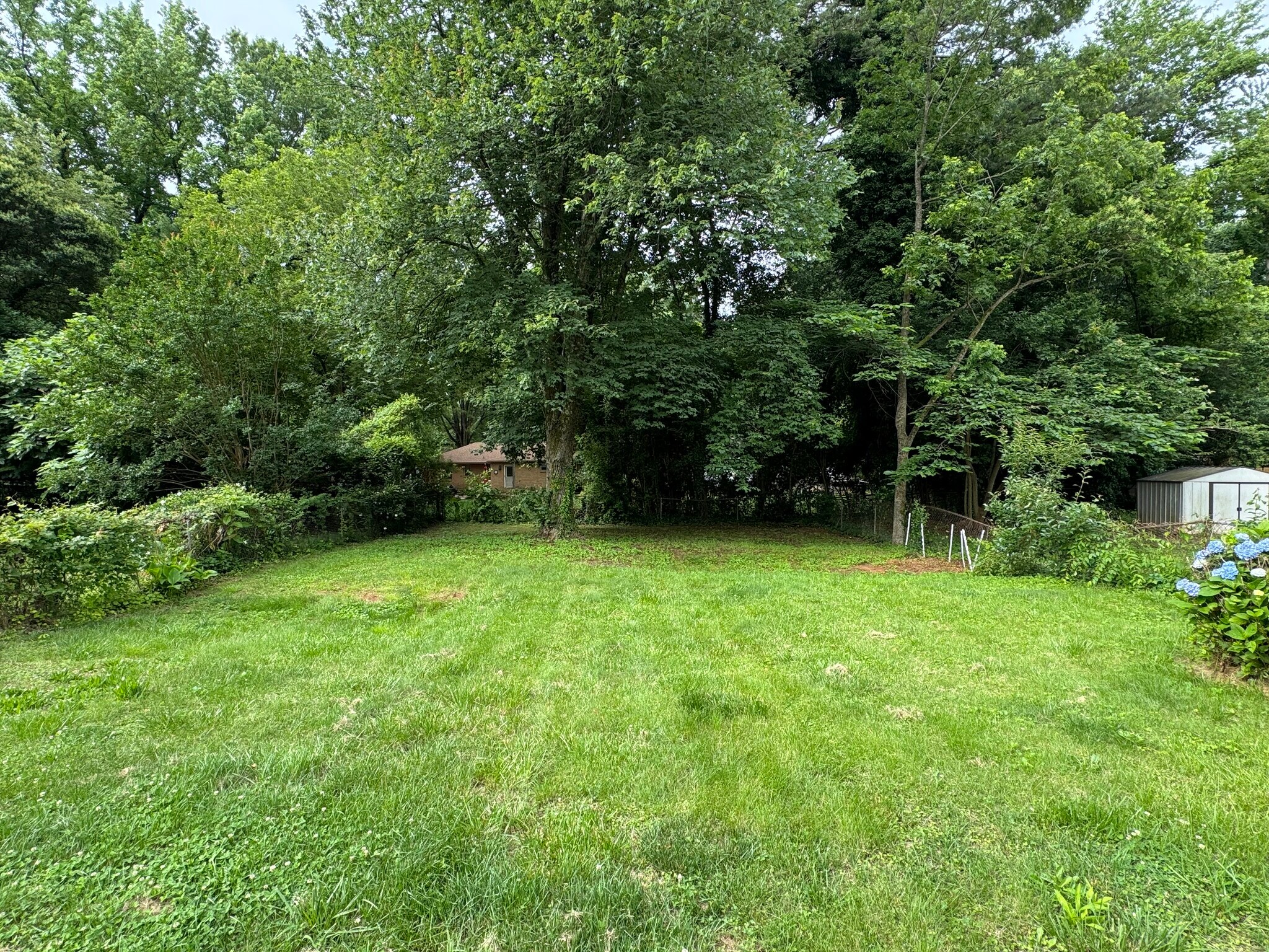 Building Photo - 2116 Finchley Dr