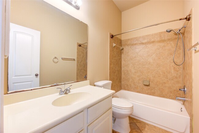 Building Photo - 5615 Stoneridge Ct