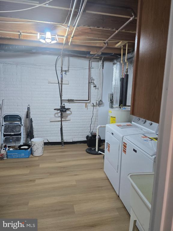 Building Photo - 8839 Ritchboro Rd