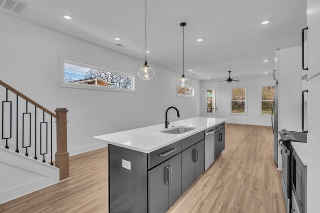 Building Photo - New build in West Nashville!