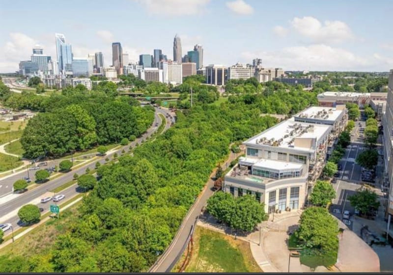 Building Photo - 1133 Metropolitan Ave