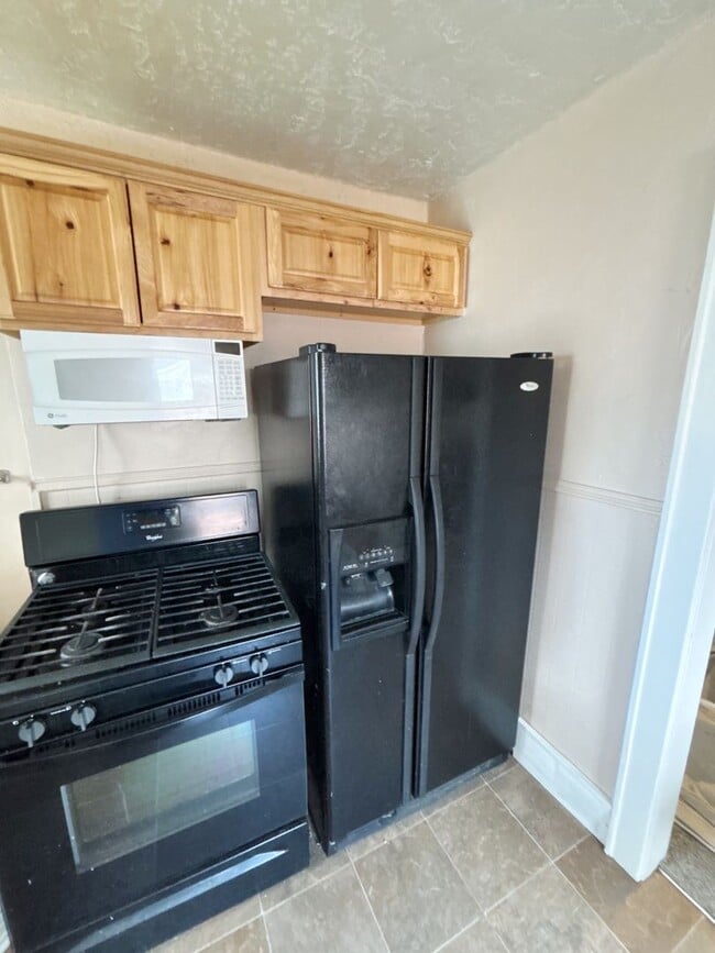 Building Photo - Charming 3 Bed, 2 Bath Home in Pocatello!