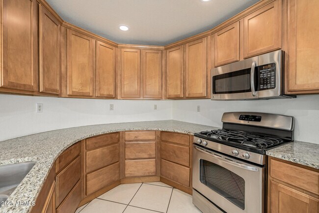 Building Photo - 3738 E Glenrosa Ave