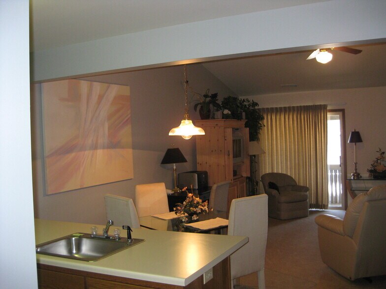 Great Room - 1853 Eagle Lake Dr