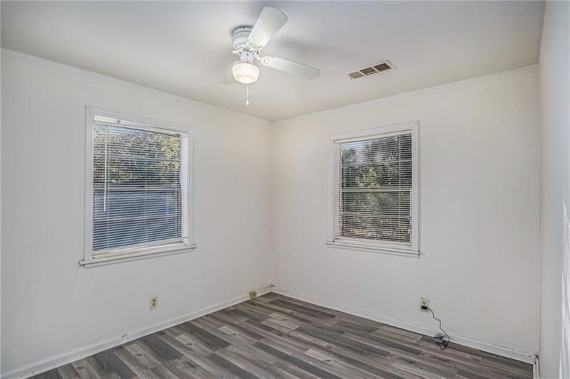 Building Photo - 5253 Brookdale Dr