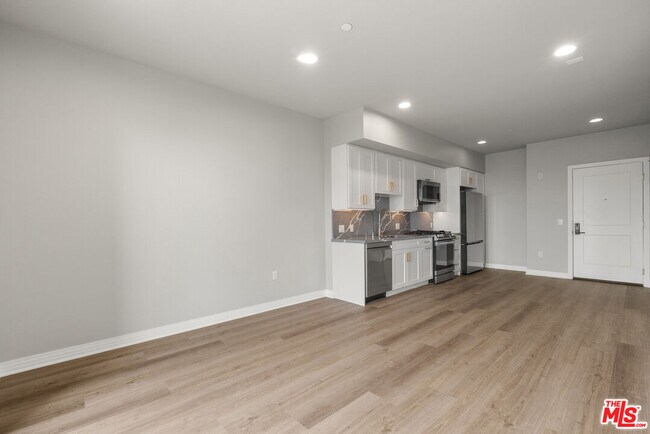 Building Photo - 7428 Santa Monica Blvd