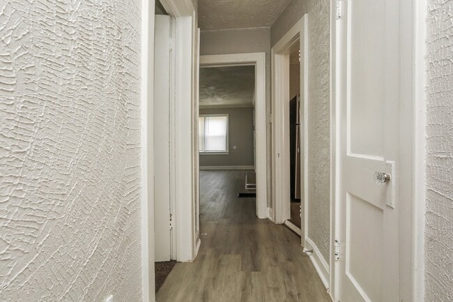 Building Photo - 3316 E 59th St