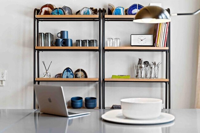 Building Photo - 3536 N Racine Ave