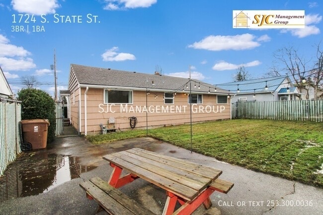 Building Photo - 1724 S State St