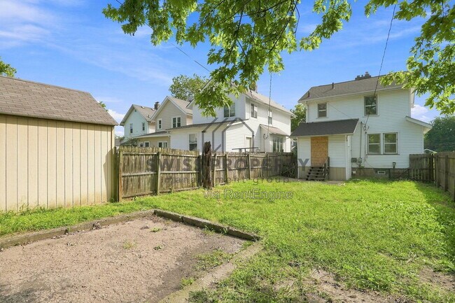 Building Photo - 427 S Ogden Ave