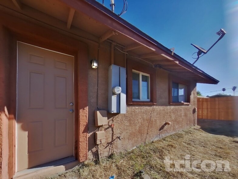 Building Photo - 3721 W Seldon Ln
