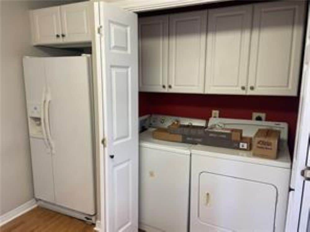 Laundry - 5943 General Haig St