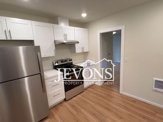 Building Photo - 723 S Sprague Ave