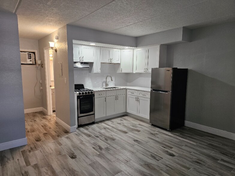 Primary Photo - 720 7th Ave N