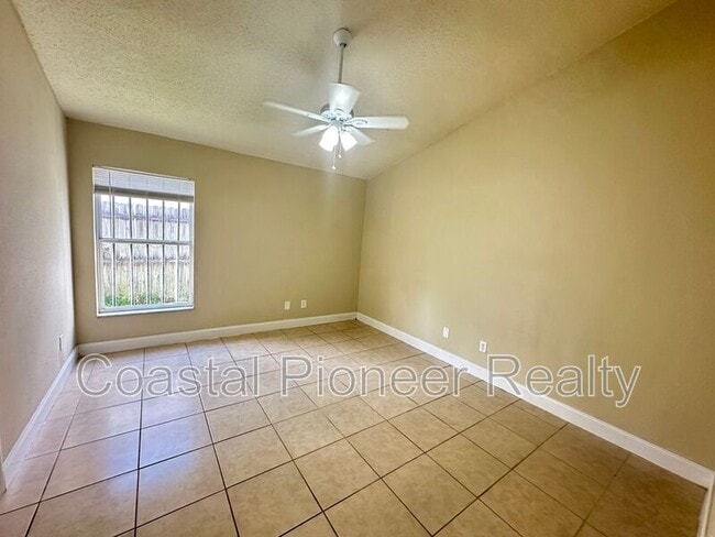 Building Photo - 5104 Aventura Blvd