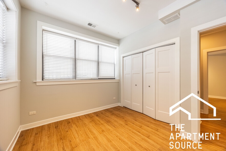 Building Photo - 4628 N Leavitt St