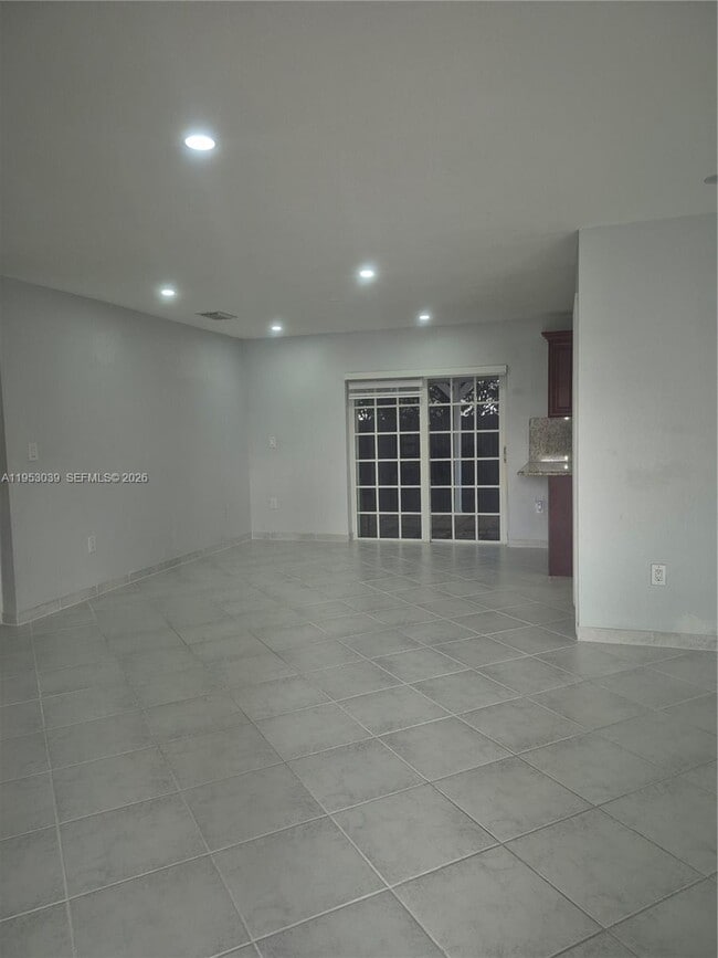 Building Photo - 13301 SW 25th Terrace