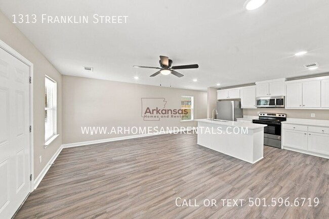 Building Photo - 1313 Franklin St