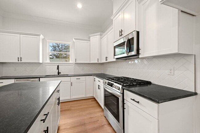 Building Photo - 11802 Morgan Meadow Ave